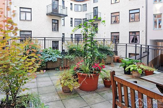 為什么有錢(qián)人陽(yáng)臺(tái)都不裝推拉門(mén)，一問(wèn)才知這是最火的裝修